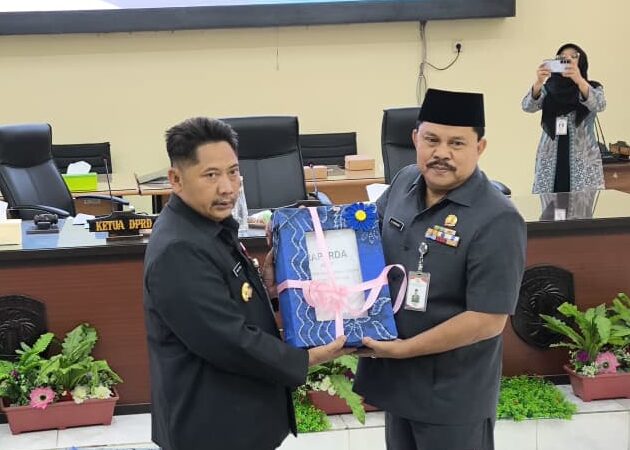 Bupati HST Ajukan RAPBD 2026, Fokus Jaga Stabilitas dan Kesejahteraan Rakyat