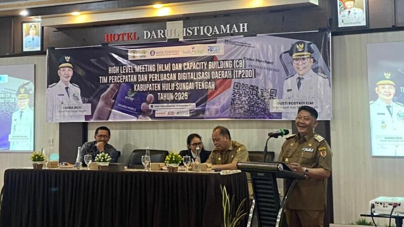 Transformasi Digital Jadi Keharusan, Bupati HST Buka HLM TP2DD 2025