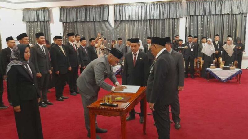 Bupati HST Samsul Rizal Lantik 17 Pejabat, Tegaskan Profesionalisme dan Peningkatan Layanan Publik