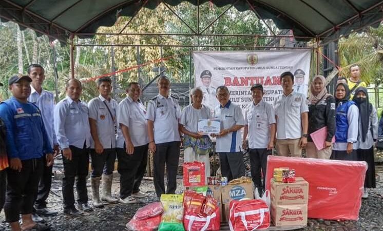 Pemkab HST Ringankan Beban Warga Terdampak Kebakaran di Desa Hilir Banua
