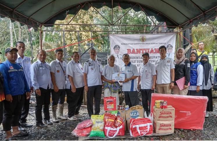 Pemkab HST Ringankan Beban Warga Terdampak Kebakaran di Desa Hilir Banua