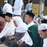 Masyarakat Tumpah Ruah dalam Kehangatan Lebaran di Balai Kota, Hadiah Umroh dan Ziarah Wali Jadi Primadona