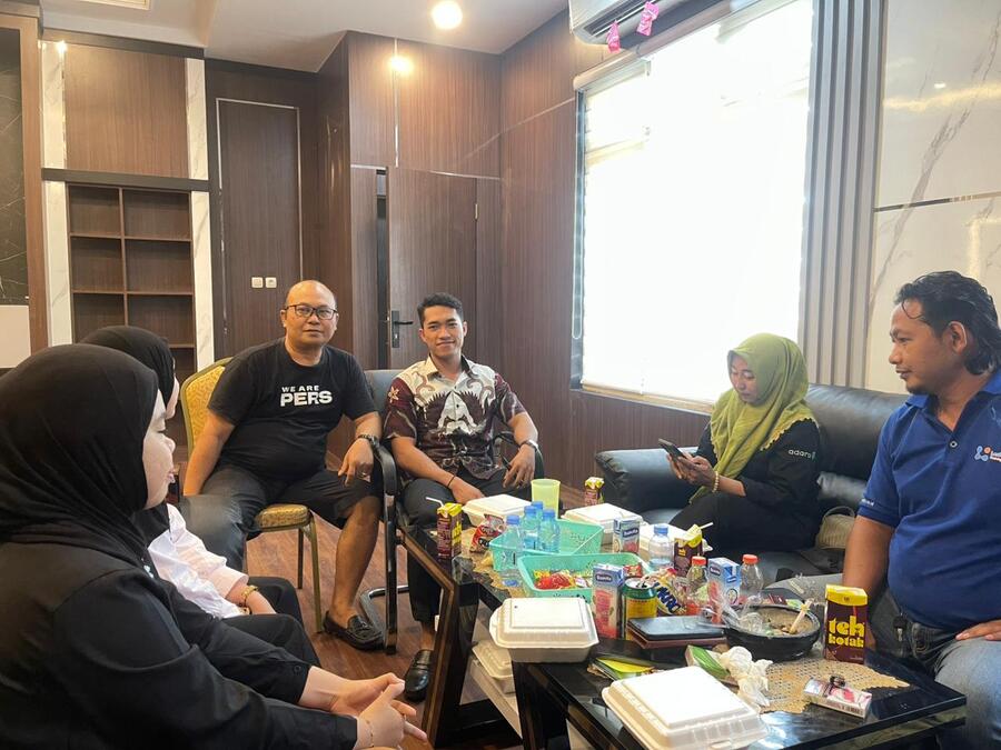 Pererat Sinergi, Anggota DPRD Balangan Wahyudi Azhari Jalin Keakraban Dengan Media