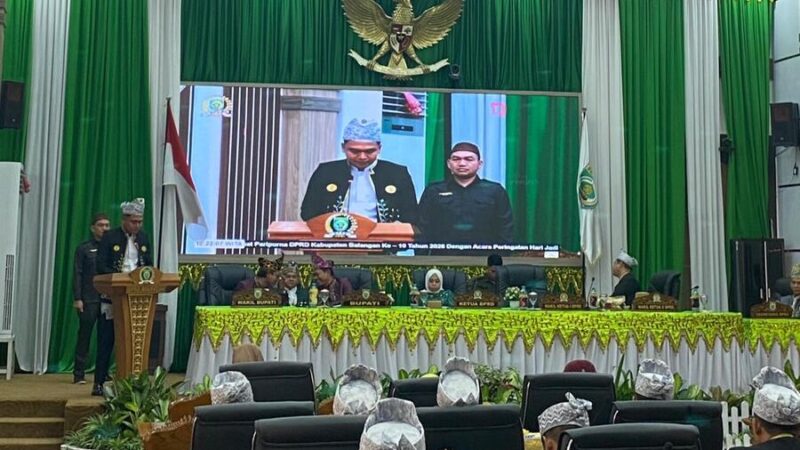 Wakil Ketua I DPRD Balangan Muhammad Rizkan Tegaskan Arah Pembangunan Lebih Baik di Rapat Paripurna ke-10