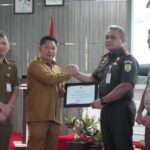 Pemkab HST Mantapkan Perlindungan Aset Daerah, 328 Sertifikat Dibagikan