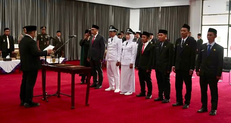 Bupati HST Lantik Sejumlah Pejabat Tinggi Pratama Hingga Lurah, Dorong Penguatan Kinerja