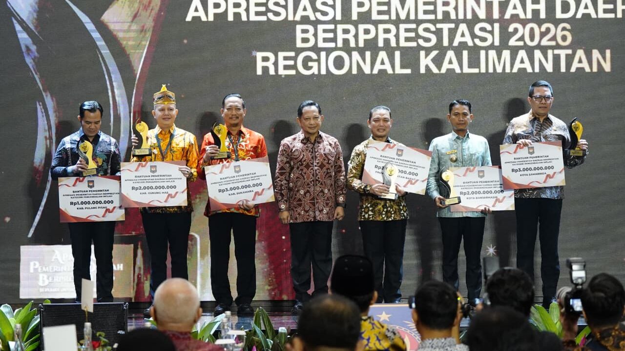 Banjarmasin Sabet Rp2 Miliar! Wali Kota Yamin Terima Langsung Apresiasi Pengendalian Inflasi dari Mendagri