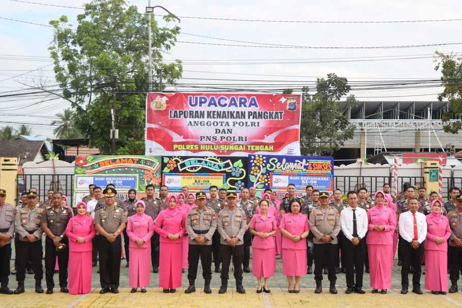 49 Personel Polres HST Naik Pangkat, Kapolres: Kehormatan yang Harus Dijaga dengan Pengabdian