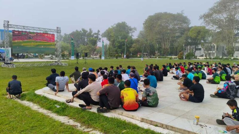 Antusias Ratusan Warga Padati Taman Dwi Warna, Pemkab HST Gelar Nobar Piala Dunia