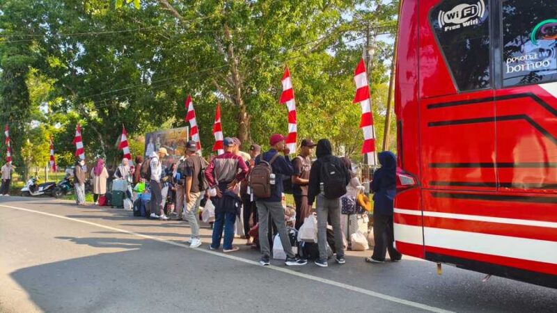 Pemkab HST Siapkan Tiga Bus Antar Gratis Puluhan Mahasiswa PSDKU ULM Ikuti PKKMB, Awal Kuliah Tanpa Beban Biaya
