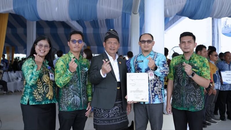 Transformasi Digital HST Berbuah Prestasi, Bupati Terima Penghargaan One Data AI Raih Terbaik 2 Kalsel Innovation Award