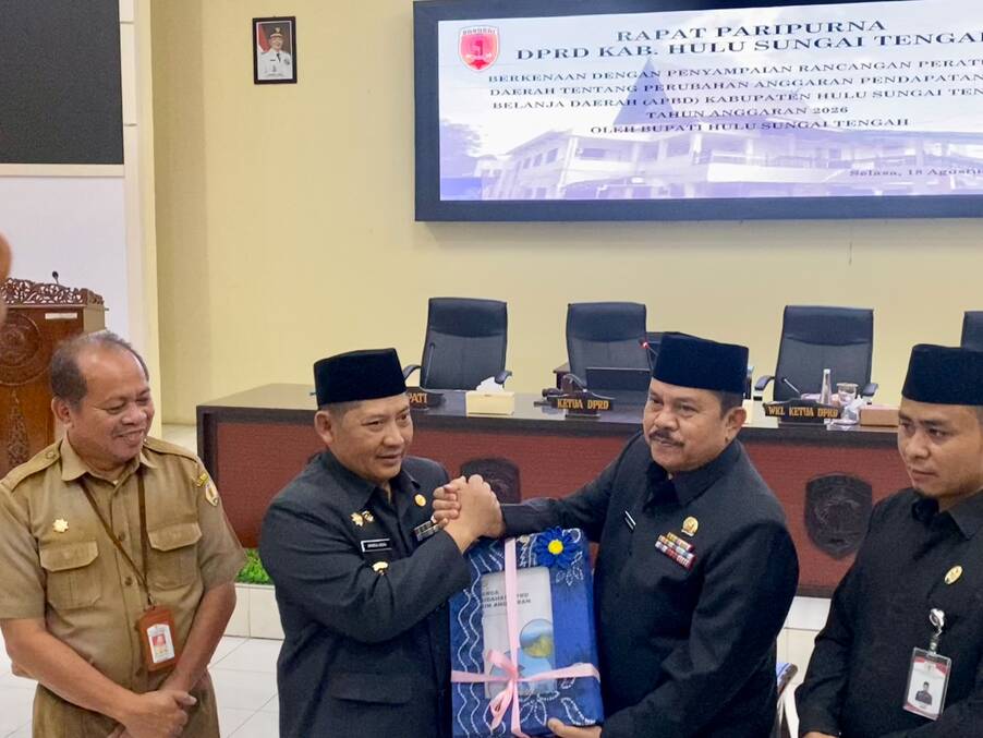 Pemkab HST Serahkan Perubahan APBD 2026, Pendapatan Turun Rp17,18 Miliar dan PAD Justru Naik