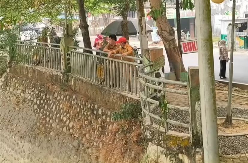 Bupati HST Pantau Langsung Sungai Barabai, Segera Lakukan Pengendalian Sedimentasi