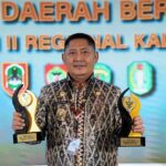 Bupati HST Terima Dua Penghargaan, Torehkan Prestasi di Bidang Hunian dan Pendidikan