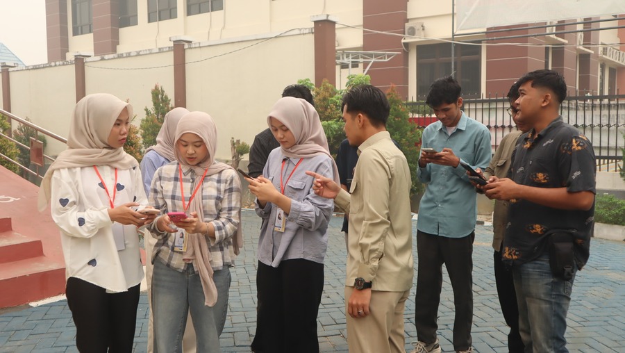 Perkuat Kompetensi di Bidang Geospasial, Peserta MagangHub Kantor Pertanahan Kabupaten Hulu Sungai Tengah Praktik Pengoperasian Aplikasi SW Maps