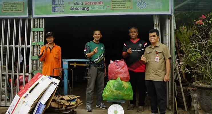 Sekda HST Jenguk Bank Sampah Murakata, Sejumlah SKPD Mulai Menabung Sampah